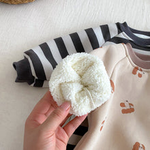 將圖片載入圖庫檢視器 ZDL5184LS-冬季條紋羊駝絨加絨連體爬服
