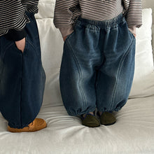 將圖片載入圖庫檢視器 25D51PA-冬季一體絨牛仔長褲｜加厚燈籠褲
