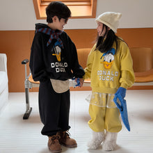 將圖片載入圖庫檢視器 2025D184TG-冬季韓版卡通鴨印花連帽加絨兩件套

