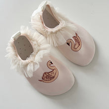 將圖片載入圖庫檢視器 43005AC-夏季｜北歐風防滑｜軟底沙灘溯溪鞋襪
