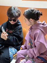 將圖片載入圖庫檢視器 2025D201TG-冬季韓版卡通印花加絨休閒連帽兩件套
