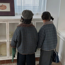 Load image into Gallery viewer, 25D33SE-冬季羊羔毛呢外套｜森系加厚大衣
