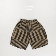 Load image into Gallery viewer, 1603PA-夏季｜棉麻條紋｜兒童透氣六分短褲
