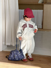 將圖片載入圖庫檢視器 CZ260863TG-春秋季復古字母連帽休閒兩件套
