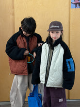 將圖片載入圖庫檢視器 2025D221SE-冬季韓版菱形壓紋拼接袖保暖外套
