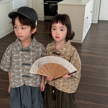 Load image into Gallery viewer, 25X25SE-夏季｜碎花中國風｜短袖襯衫
