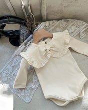 將圖片載入圖庫檢視器 Y9609LS-春季嬰兒荷葉大翻領三角包屁

