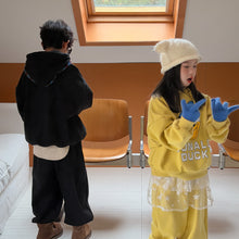 將圖片載入圖庫檢視器 2025D184TG-冬季韓版卡通鴨印花連帽加絨兩件套

