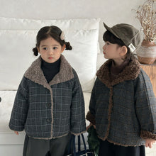 Load image into Gallery viewer, 25D33SE-冬季羊羔毛呢外套｜森系加厚大衣
