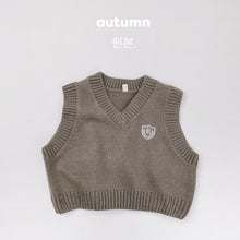 將圖片載入圖庫檢視器 2016SE秋冬刺繡V領針織馬甲
