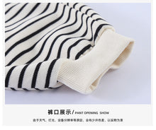 將圖片載入圖庫檢視器 CZ260891TG-條紋連帽運動休閒兩件套
