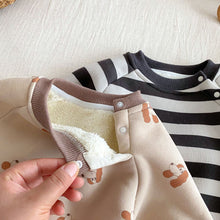 將圖片載入圖庫檢視器 ZDL5184LS-冬季條紋羊駝絨加絨連體爬服
