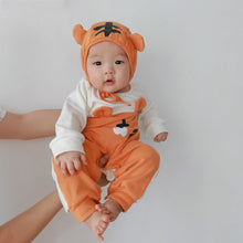 Load image into Gallery viewer, AL678648547426LS-ins style Korean version baby crawling clothes 2022 new spring and autumn tiger shape color matching children&#39;s romper (with hat)
