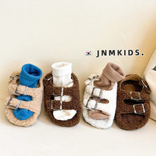 Load image into Gallery viewer, 8519AC-Fashionable and stylish children&#39;s fur shoes autumn and winter boys and girls plush cork sandals Korean version baby plush slippers trendy 
