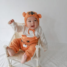 Load image into Gallery viewer, AL678648547426LS-ins style Korean version baby crawling clothes 2022 new spring and autumn tiger shape color matching children&#39;s romper (with hat)
