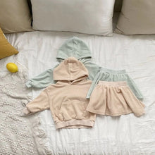 Load image into Gallery viewer, Y8272TG-2022 Autumn Girls Velvet Long Sleeve Hooded Top Short Skirt Suit Girls Skirt Suit Autumn Baby Clothes
